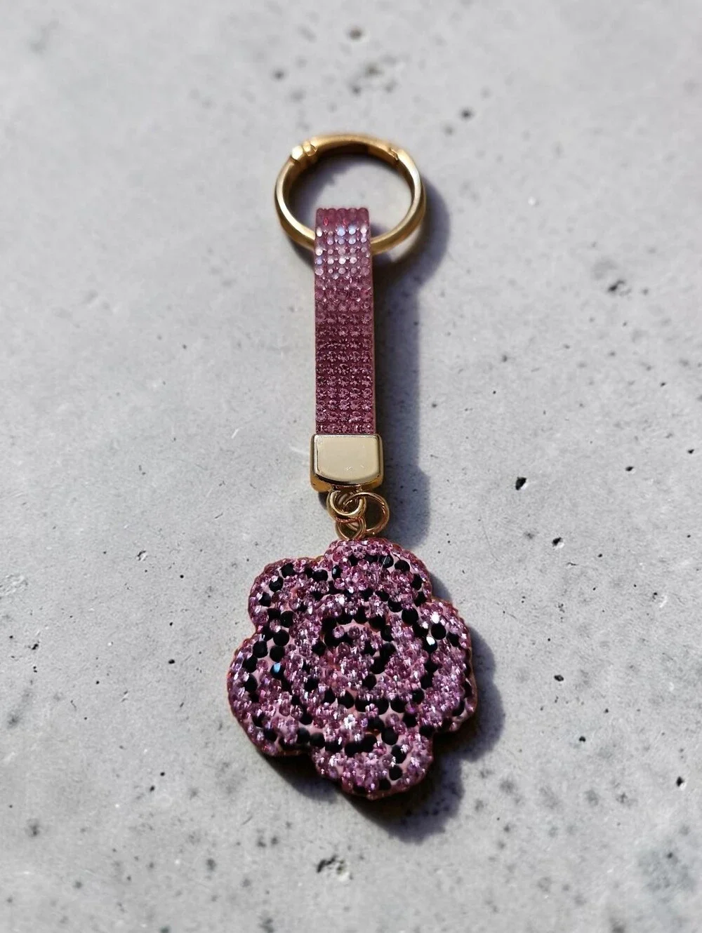 Sassified Boutique Nwt Pink Crystal Flower Keychain Charm